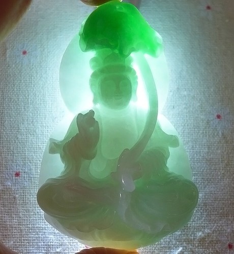Ciondolo Kwan-yin grande loto grande intagliato a mano giada giadeite verde fine naturale A - Foto 7 di 8