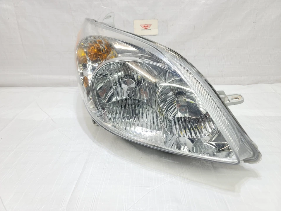 Faro delantero derecho Toyota Matrix 2003-2008 OEM 8111002210 Foto 4 de 4