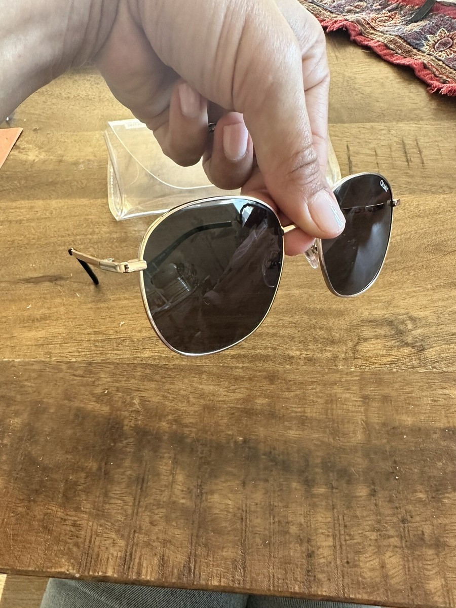 Quay Australia JEZABELL Gold/Smoke POLARIZED Lenses  display picture 3