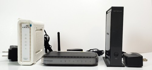 Lot Of ARRIS SURFboard SB6141 Netgear WN200 RPT v2 Netgear WNR1000 v2 - 第 1/10 張圖片