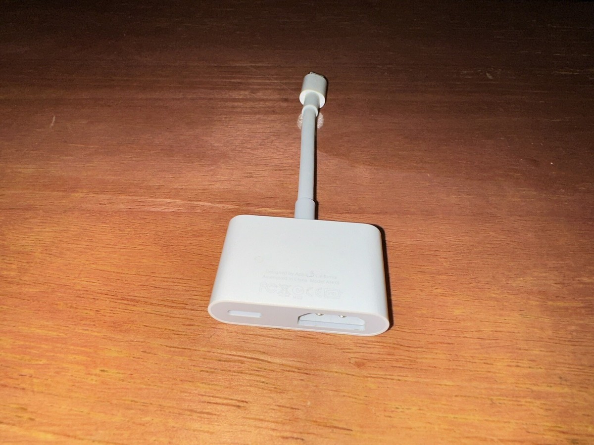 Apple Lightning Digital AV Adapter Lightning to HDMI MD826AM