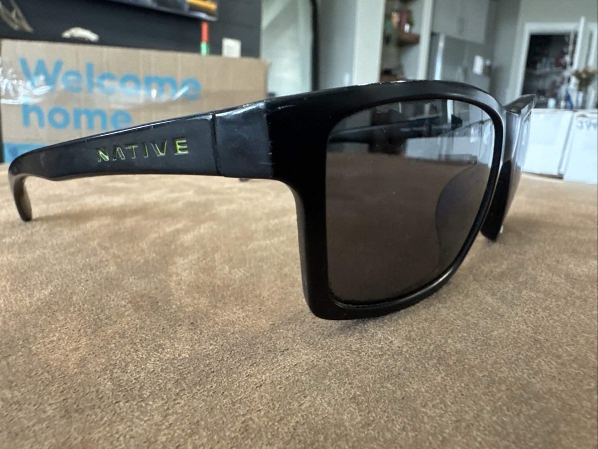 Native Eyewear Flatirons Patent Pending Polarized Sunglasses Black