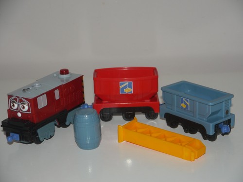 Chuggington Bundle Interactive Train IRVING and 2 CARRIAGES with ACCESSORIES_Y18 - Picture 2 of 15