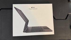 Apple iPad Air 13" 2025 Magic Keyboard EMPTY BOX ONLY A2261
