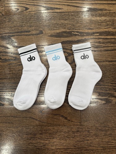 3 Pairs ALO Yoga UNISEX HALF-CREW THROWBACK SOCKS - Picture 3 of 3