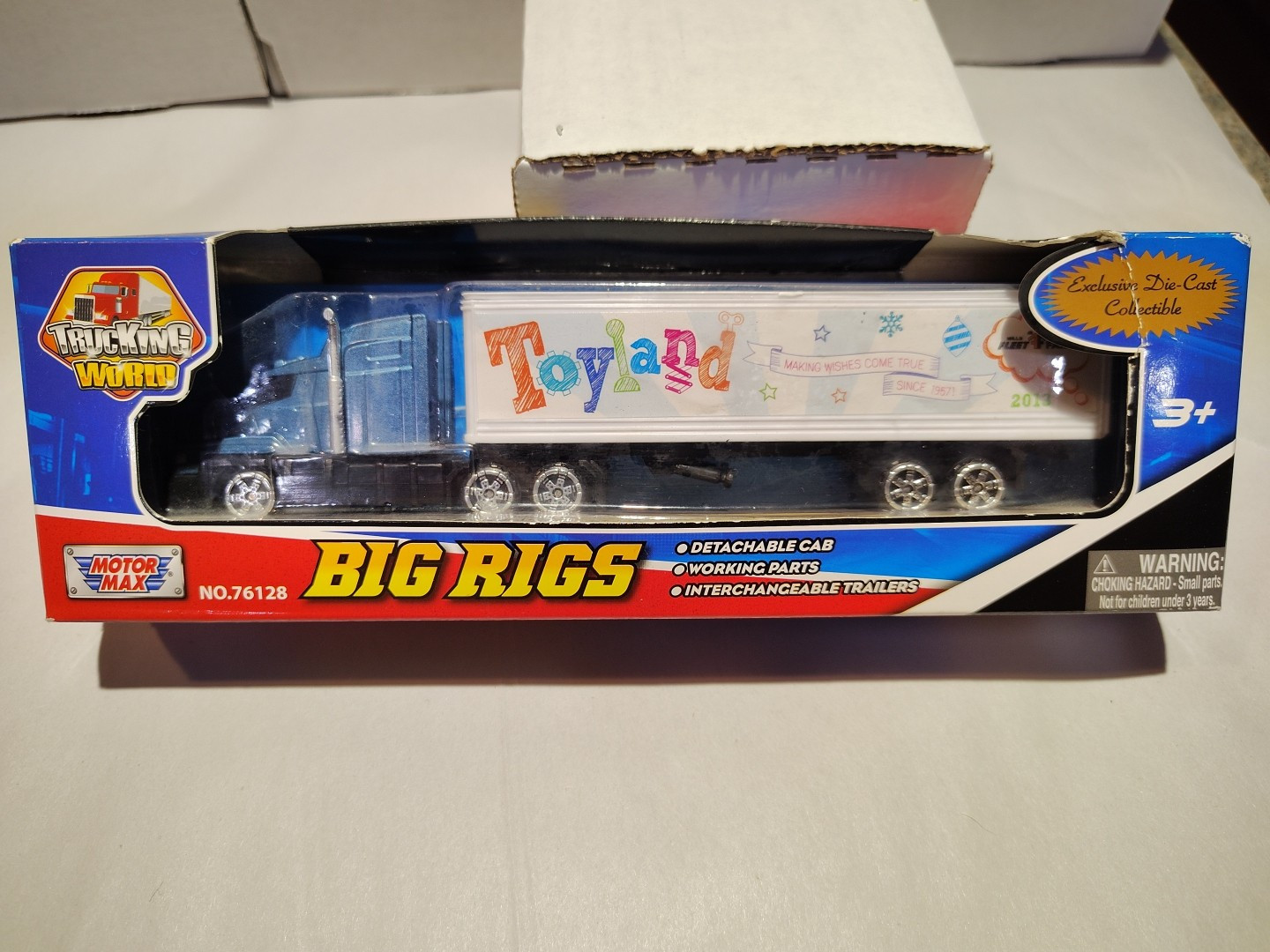 2013 Christmas Mills Fleet Farm TOYLAND BIG RIGS Collectible 8