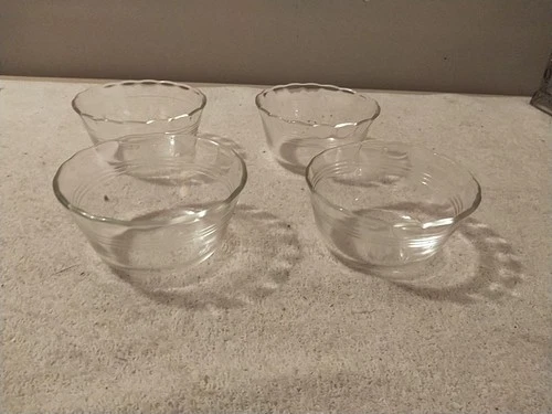 Set of 4 PYREX #463 Custard Cup Ramekin Bowl 3-Ring Scalloped 6oz/ 175mL ~ USA