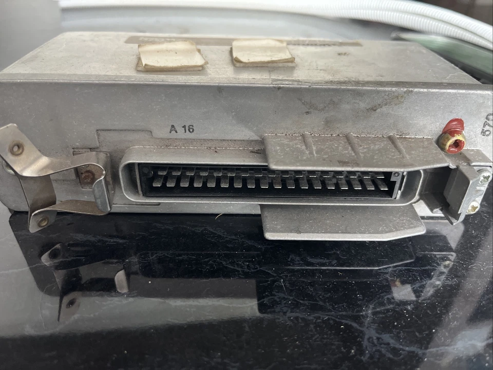 Porsche 928 ABS ECU «Мозг» 928.618.119.05 Bosch 0 265 103 035 - Изображение 3 из 4