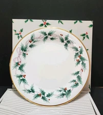 (4) Mikasa Bone China Ribbon Holly Dinner Plates 10 3/4" NEW CHRISTMAS Holiday