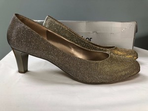 gabor gold pumps