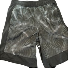 All in Motion Boys Athletic Gym Shorts Size L 12/14 Black Halo graphic Camo