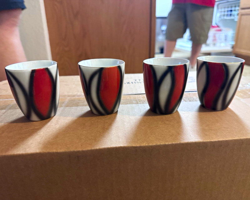 Set of 4 Abstract Swirl Mugs - Black Red White Four-Piece Set