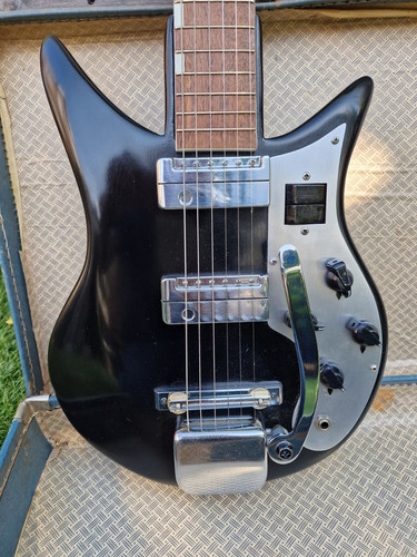 Teisco 1960s Tremo Twenty Electric Guitar With Original Case