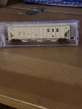 Micro-Trains Line MTL  N Scale CSX 3 bay Covered Hopper, NIB, CSXT 253876