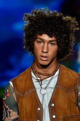 SUPER COOL! Dsquared2 Spring 2016 Men's Slim-Fit Sleek Tan Suede Vest_S (46)