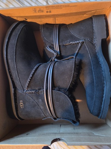 BRAND NEW IN BOX UGG Esther Boots 7.5
