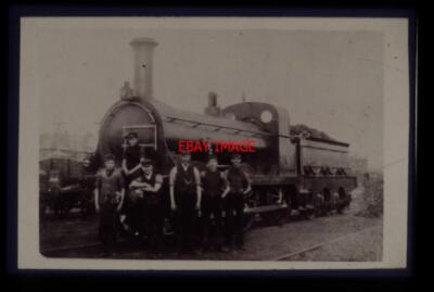 ORIGINAL 35mm SLIDE SER O CLASS LOCO & CREW AT READING SOUTH SHED