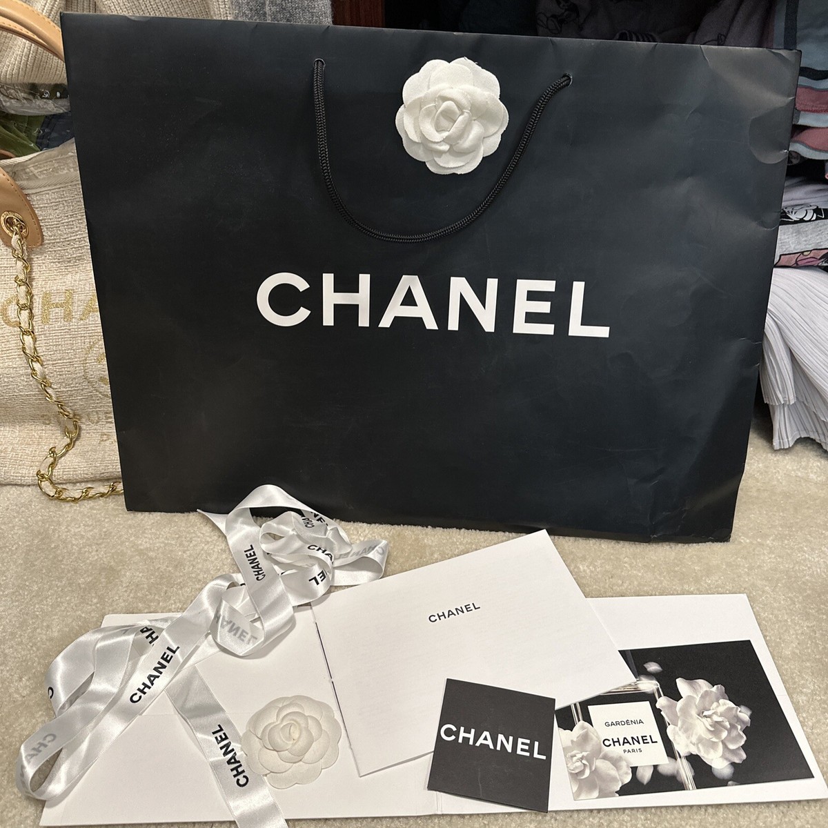 CHANEL 黒 レザー キルティング(ノベルティグッズ)保存袋リボン花