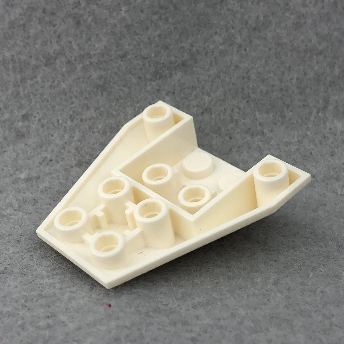 LEGO 13349 White Wedge 4 x 4 Triple Inverted (x1) | eBay