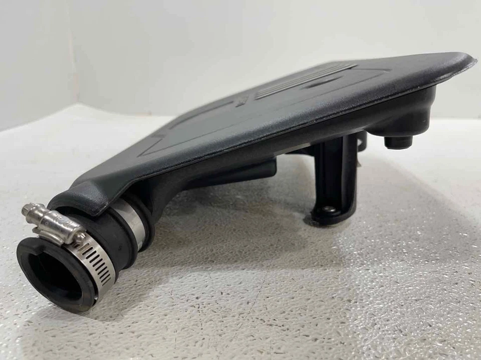 Caja de filtro de aire resonador para Chevrolet Blazer 2020-2024 2,0 L 84772830 OEM Foto 2 de 4