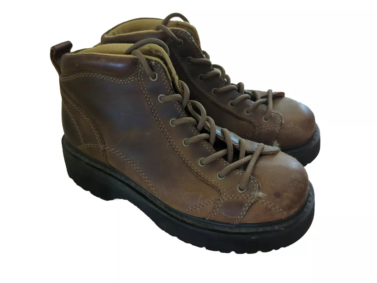 Vintage style top hiking boots