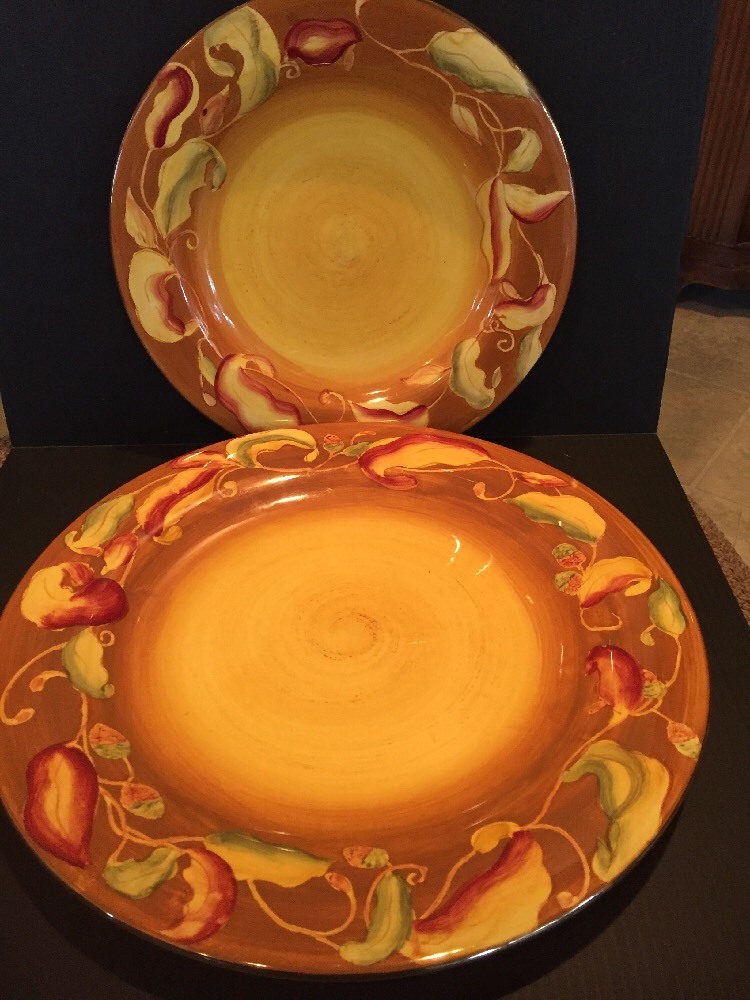 Gates Ware by Laurie Gates Peas in a Pod Dinnerware Dinner / Salad
