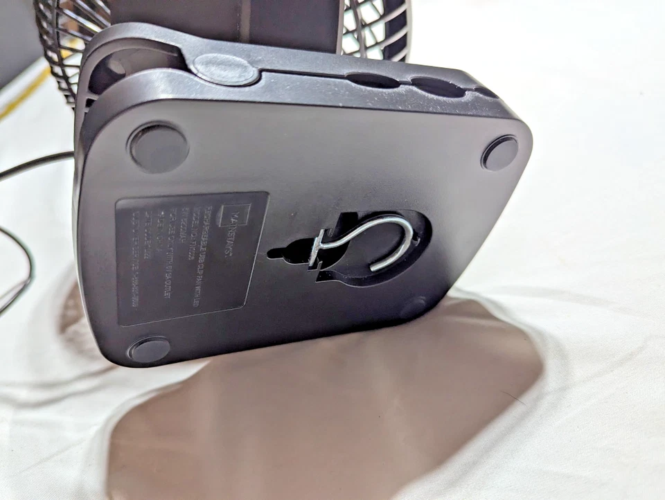 Mainstay 7" Clip USB Recargable y Ventilador de Mesa con LED Negro ¡¡Sostiene Carga!!! Foto 4 de 4