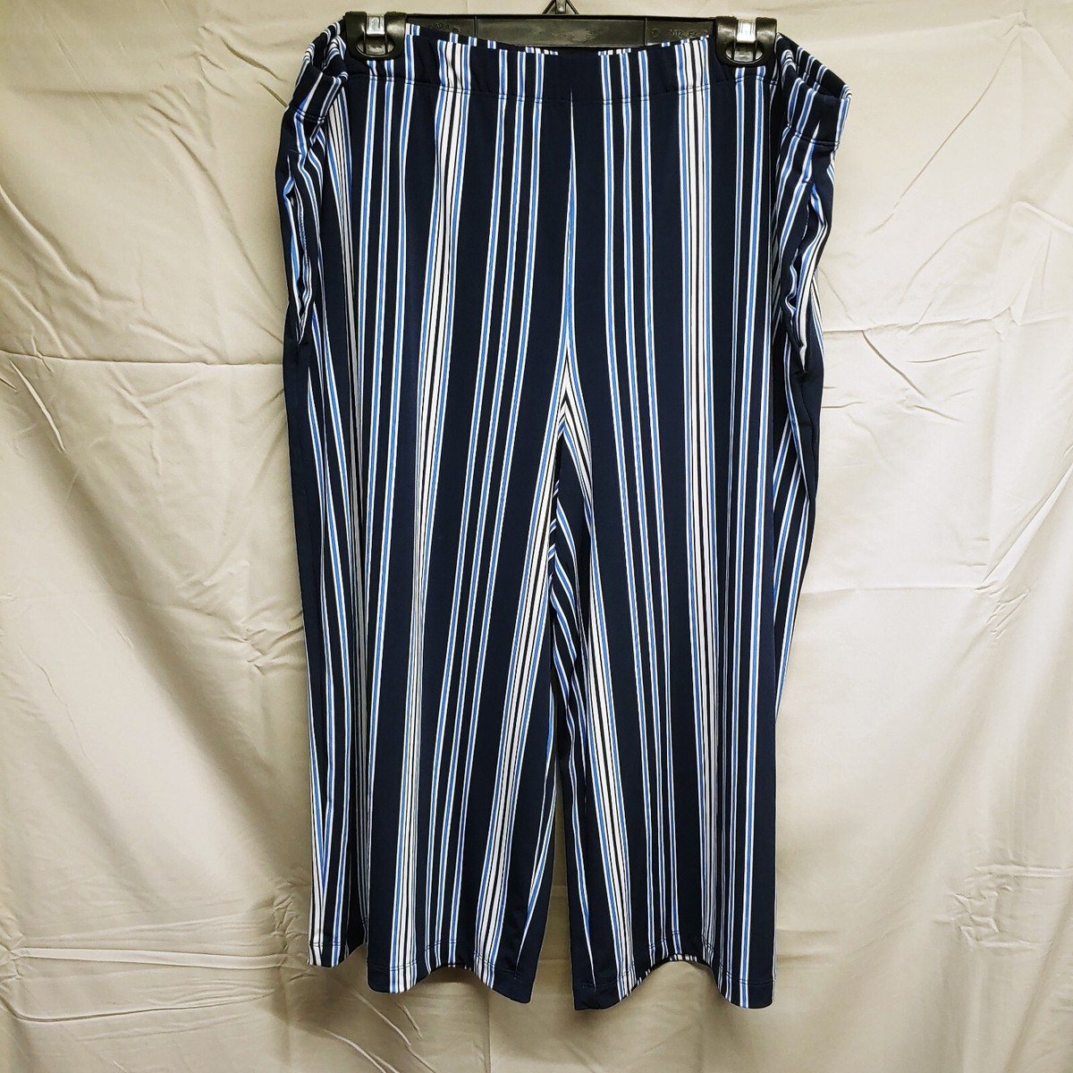 Capri Pants Susan Graver Striped Pants Susan Graver Printed