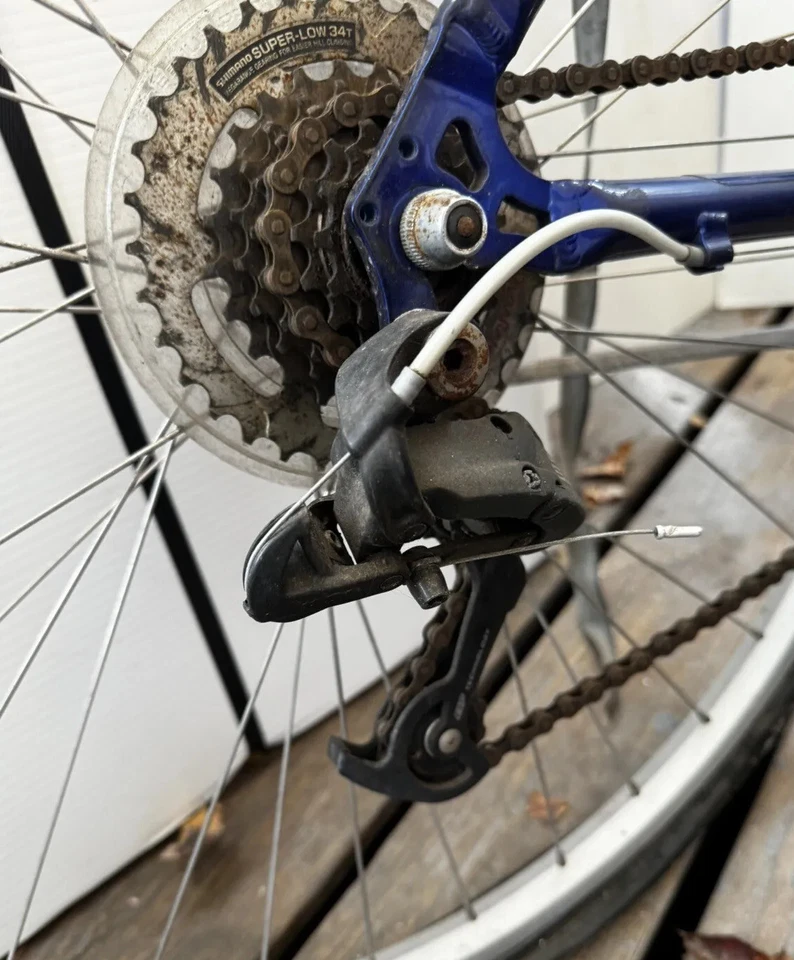 Bicicleta de montaña vintage gigante Cypress para hombre talla pequeña azul necesita reparación menor Foto 2 de 4