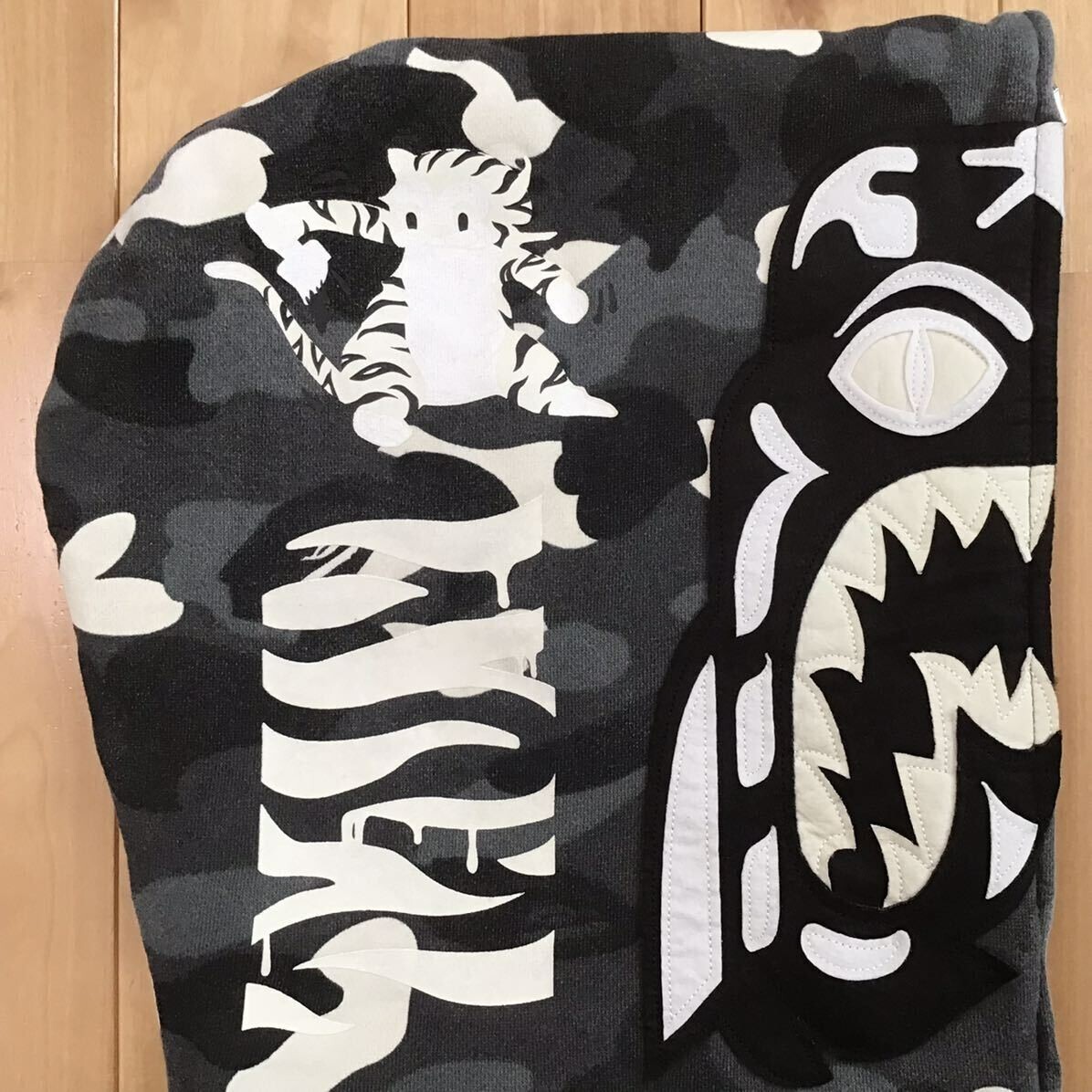 Glow in the dark BAPE City camo Long Tiger full zip hoodie A