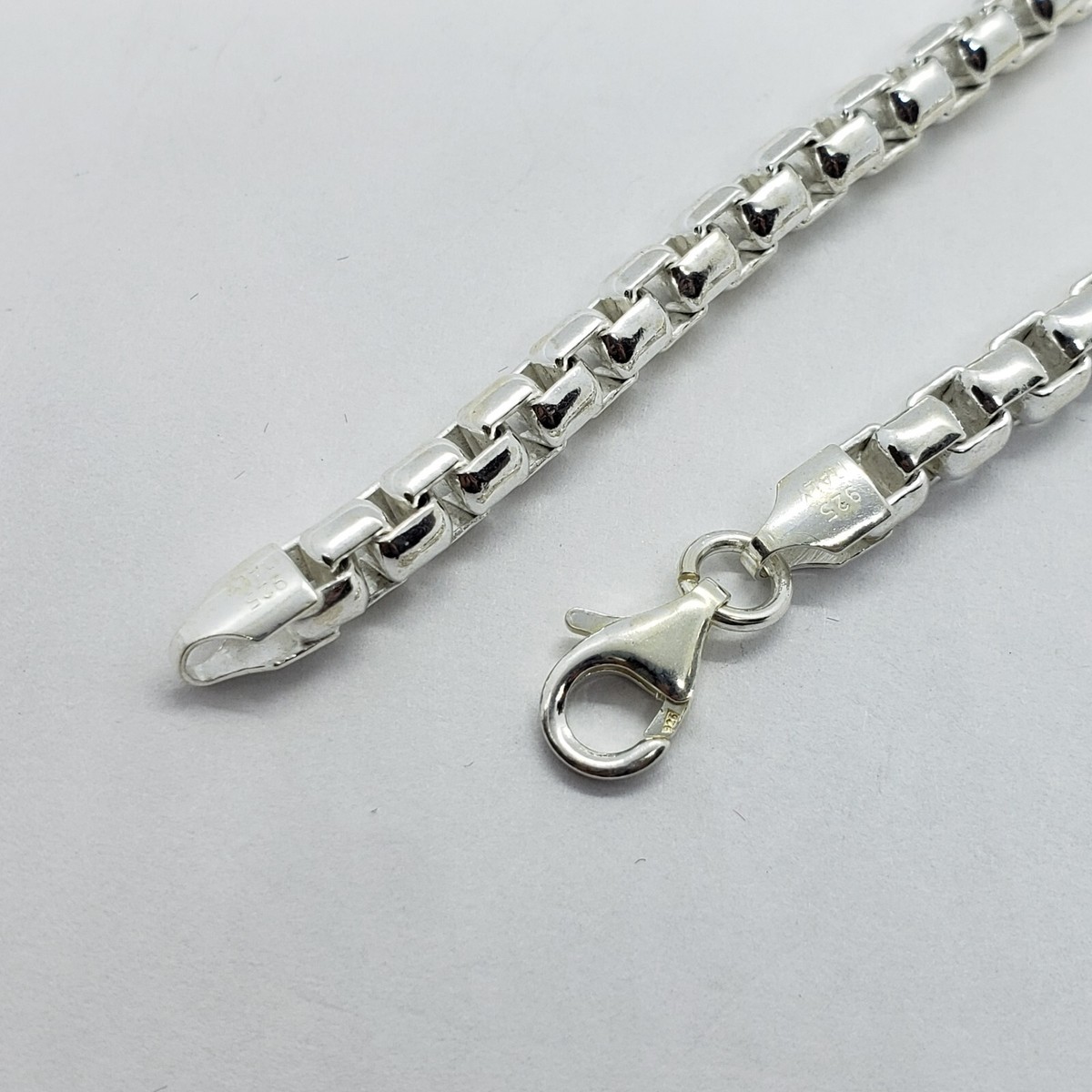 Collier Chaîne Argenté 'wrap Around' 26 Pouces 1/2 - Occasion, Style Minimaliste