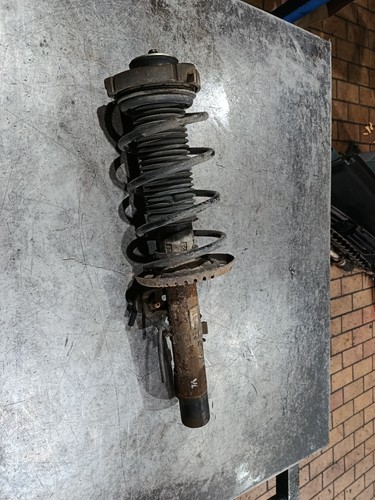 Federbein Pralldämpfer Stoßdämpfer vorne links VW Polo 9N 9N1 Fahrerseite