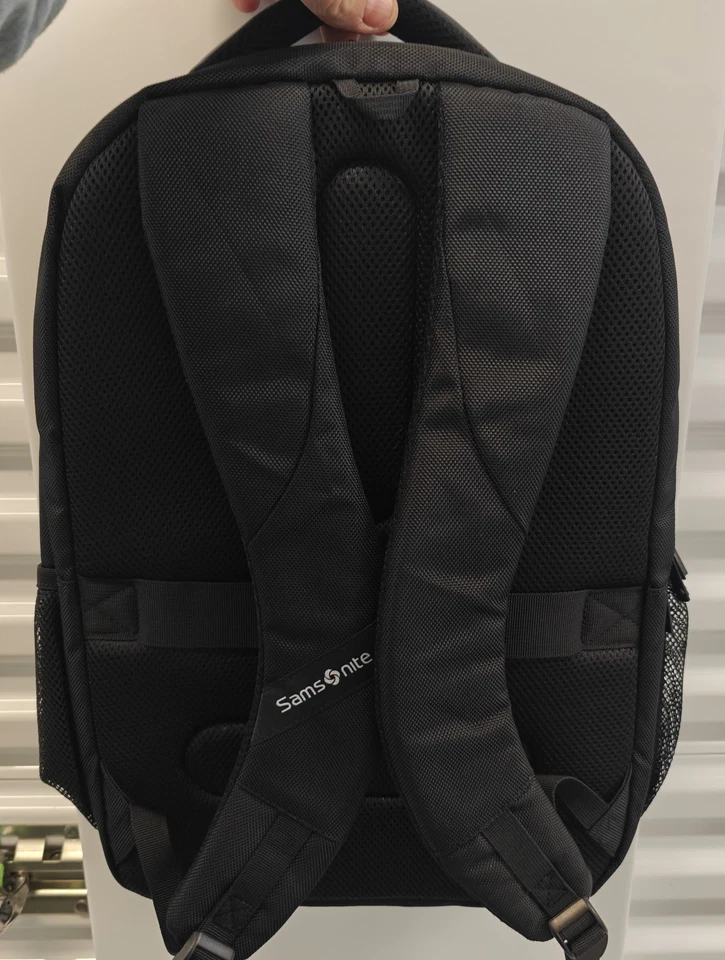 Mochila para portátil Samsonite 15,6 negra Foto 2 de 4