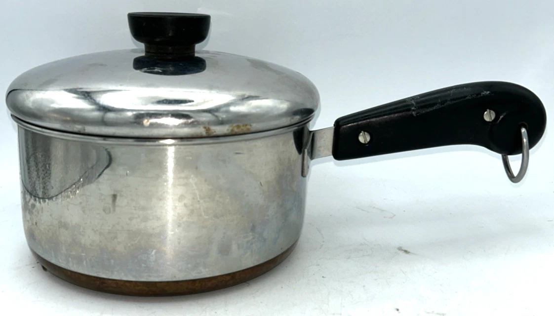 VTG 1801 Revere Ware 1.5 Qt Quart Copper Clad Bottom pan w/ Lid Clinton Ill.