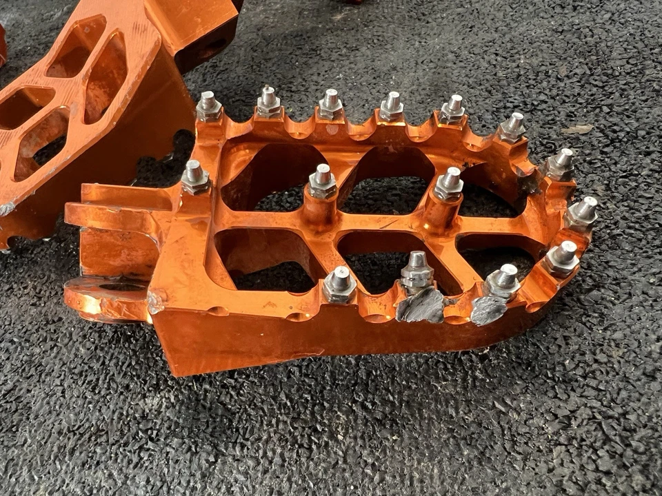 2013 Ktm 250 300 Tusk / Polisport Guard / Grab Handle Guards Axle Hardware Bling - Imagem 3 de 4