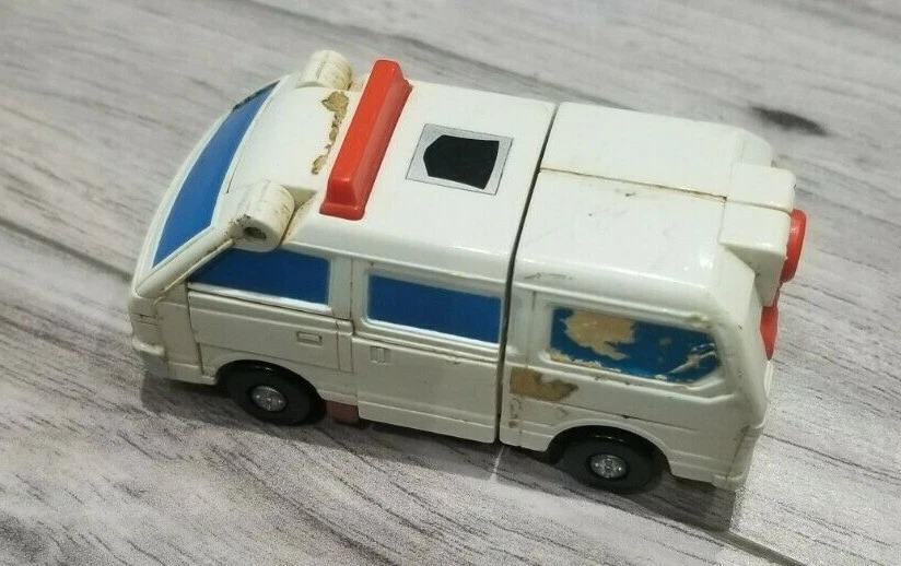 Transformers clearance g1 ambulance