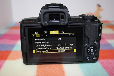 キヤノン CANON EOS KISS M 15-45mm IS STM Canon EOS Kiss M digital camera w. ef-M15-45 IS STM Lens Kit