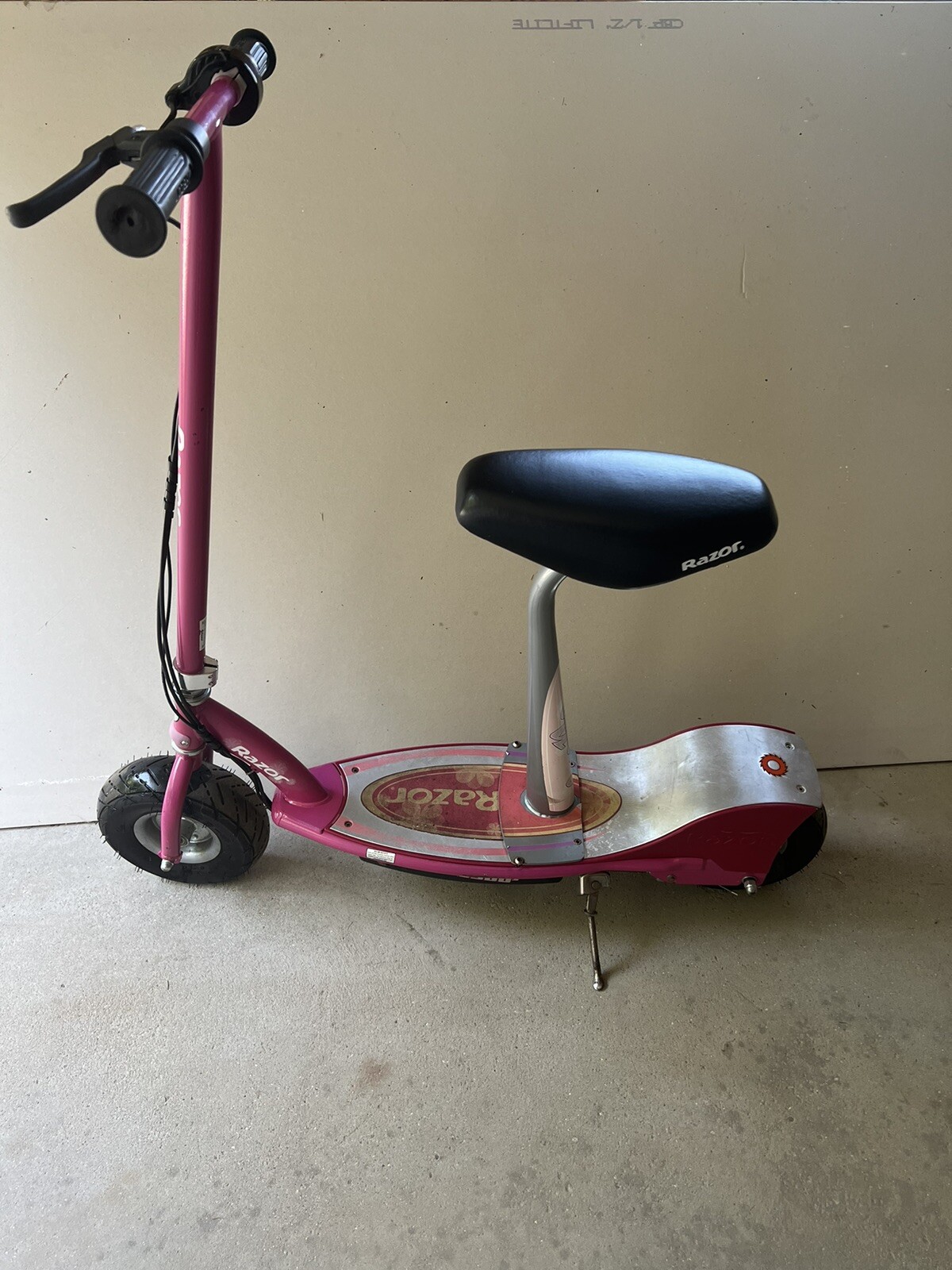 Razor E300S Seated Rear Wheel Drive Electric Scooter Sweet Pea