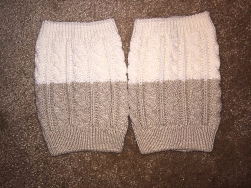 Double Sided reversible Woman’s Tan And Cream Boot Cuffs EUC 