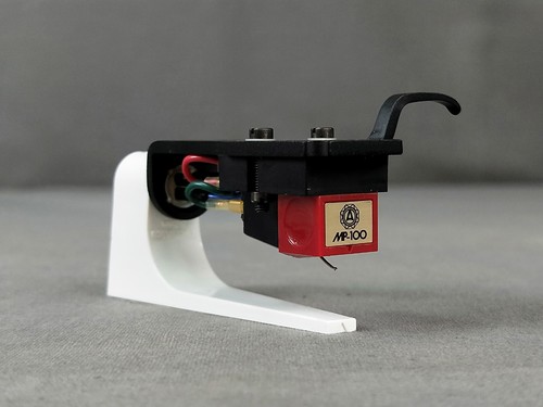 Nagaoka MP-100 Phono Stereo Cartridge With headshell In Excellent Condition 