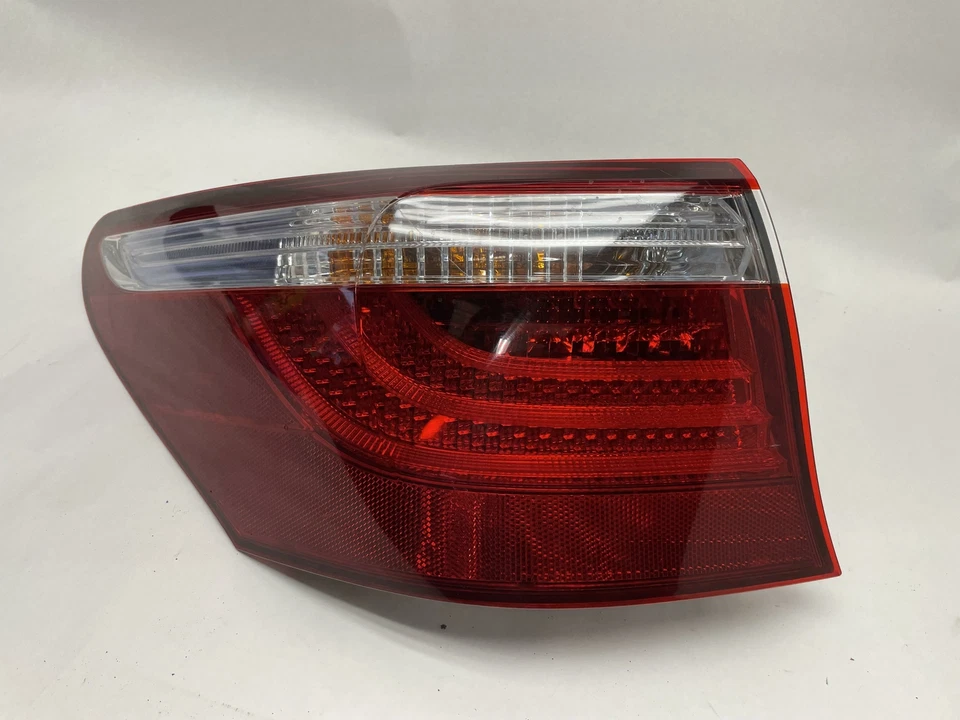 LEXUS LS600H 2008-2009 - LUZ TRASERA EXTERIOR IZQUIERDA LADO CONDUCTOR OEM Foto 2 de 4