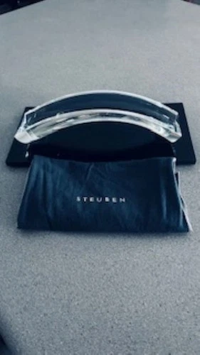 Steuben Glass PARTNERSHIP By Robert Cassetti 1994