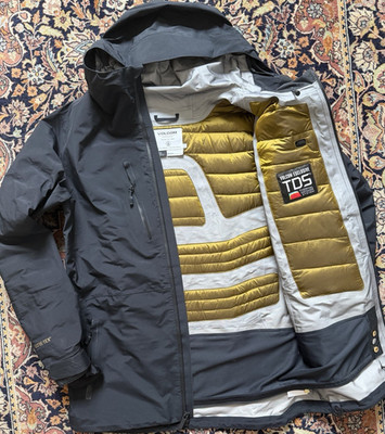 Volcom TDS INF GORE-TEX Herren Skijacke M Schwarz Gold RECCO Wasserdicht