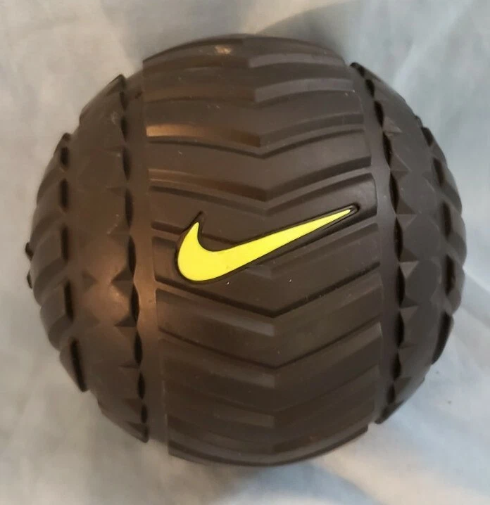 scheuren ga winkelen Clan Nike 5 inch Recovery Ball Athletic Sports Equipment BLACK VOLT | eBay