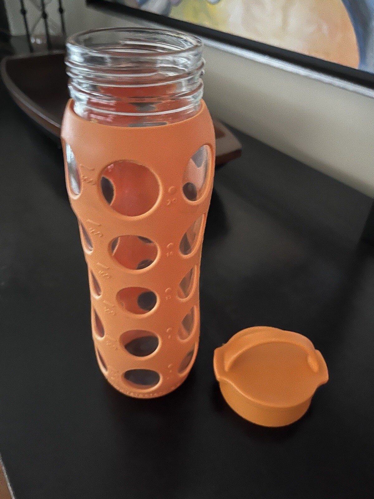 22oz Glass Water Bottle with Silicone Sleeve and Classic Cap