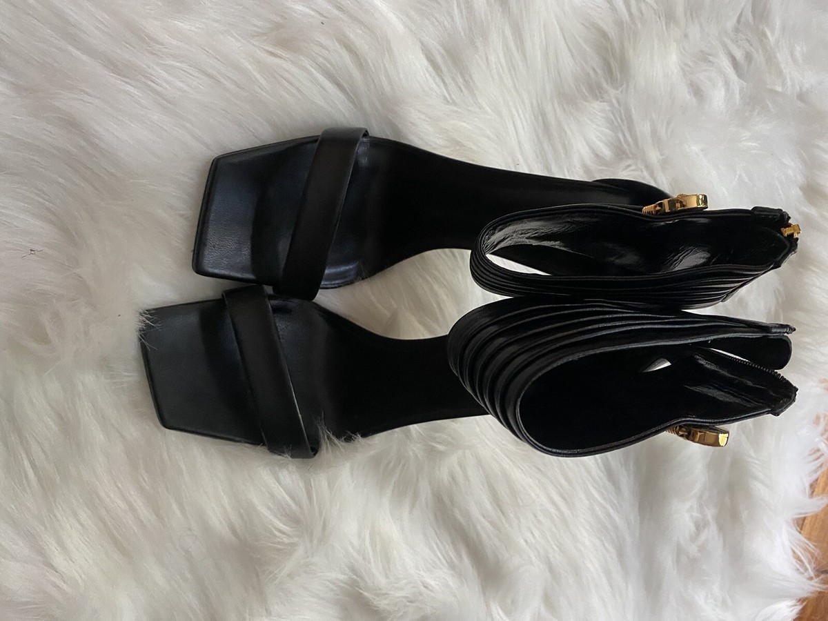 VERSACE ブラック セーフティーピン　スリングバッくパンプス VERSACE ブラック セーフティーピン スリングバッくパンプス