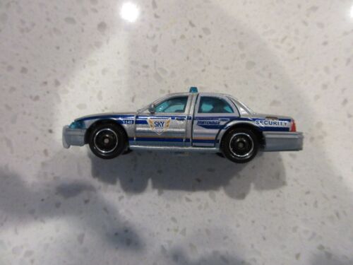 Matchbox Ford Crown Victoria 2006 argento polizia sicurezza ricambi in movimento auto giocattolo - Foto 6 di 7