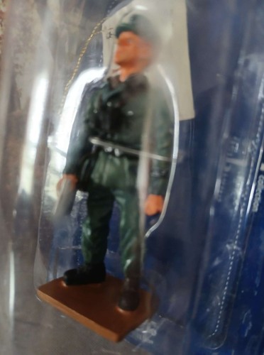 1/32 Del Prado Officer, Mounted Division, Germany 1944 metal figure - Picture 2 of 2