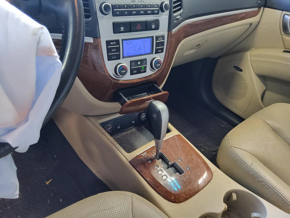 Conjunto de luz trasera derecha usado se adapta a: Hyundai Santa Fe 2008 cuarto montado en panel Foto 3 de 4