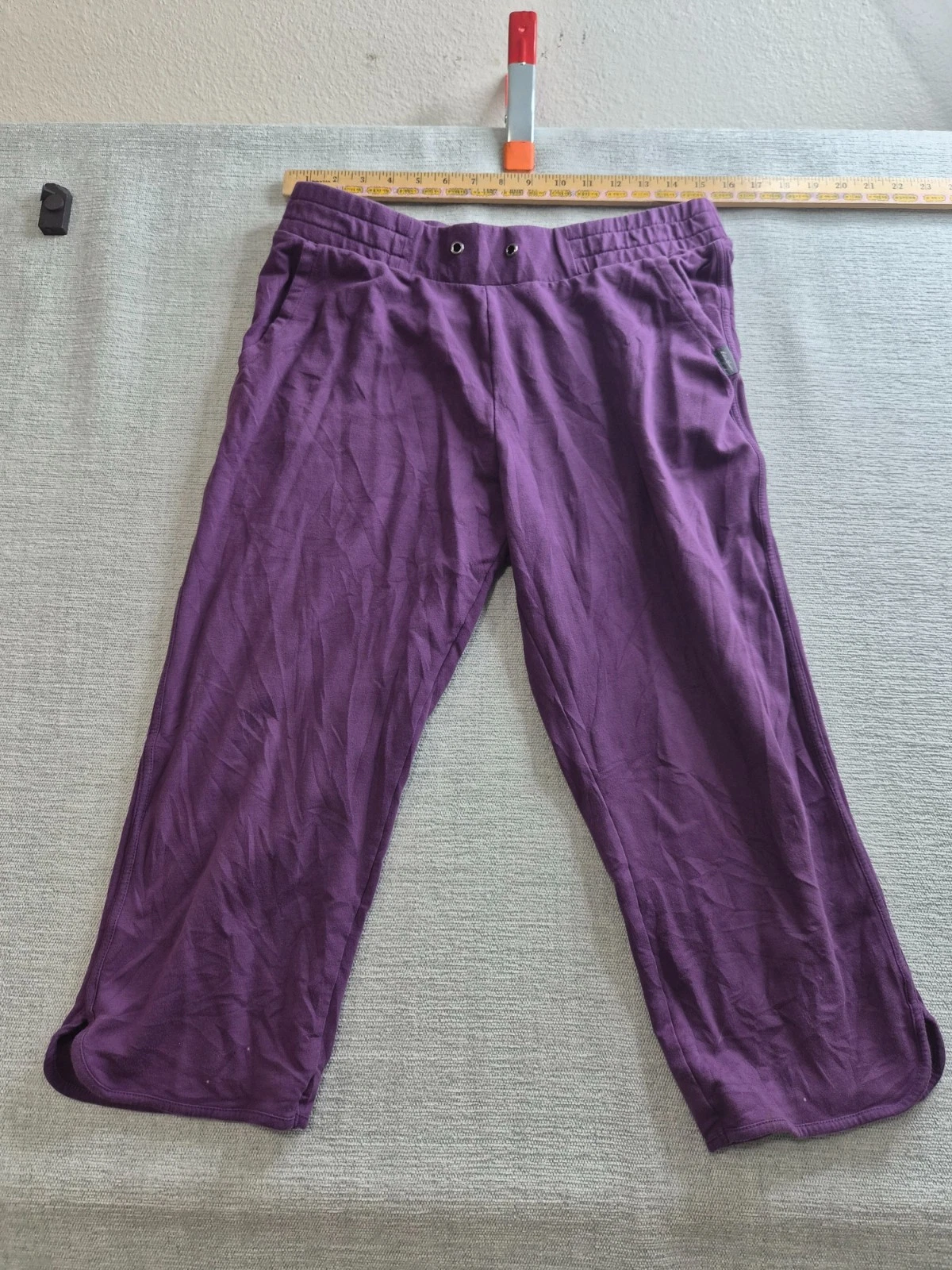Eddie Bauer Capri Pants Womens M Purple Cotton French Terry S Comfy Lightweight
Opens in a new windo